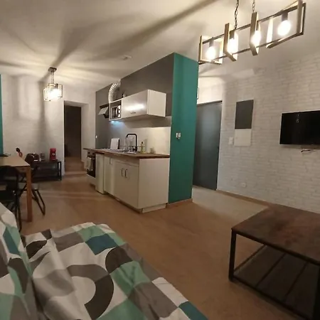 T2 Centre Rdc G * Αζάν