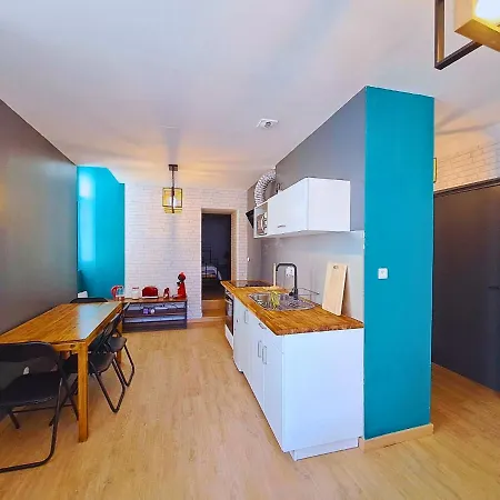 T2 Centre Rdc G Αζάν